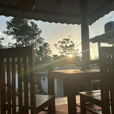 Why Not Guest House Ella Bagian luar foto